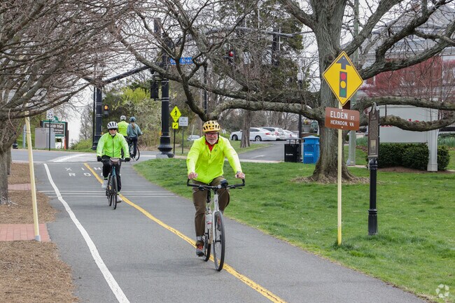 Enjoy a nice ride with your buddies on the Wo&d Trail near Dranesville.
