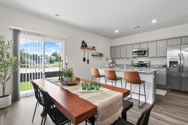 106 Lowland Dr, Anderson, SC 29621 - photo 2