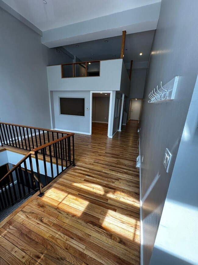 107 Arch St Unit 1E, Philadelphia, PA 19106