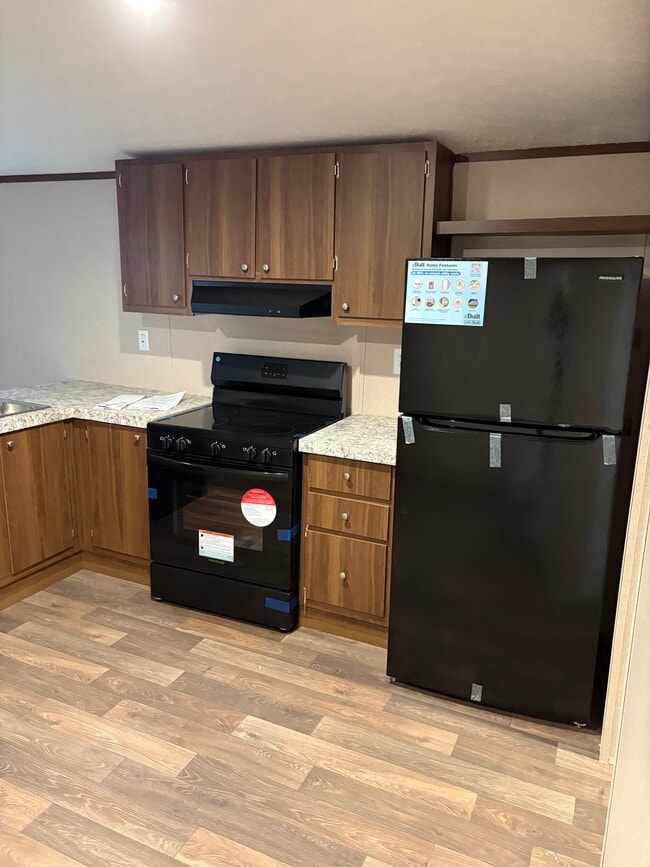 7214 Comstock Cove, Lago Vista, TX 78645 - photo 4