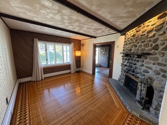 5 Howard St Unit 1, Melrose, MA 02176