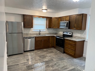 197 E Elm St, LaFollette, TN 37766