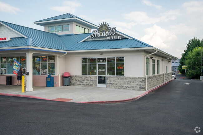 Moxie33 Coffee Co offers McGaheysville residents delicious food and coffee.