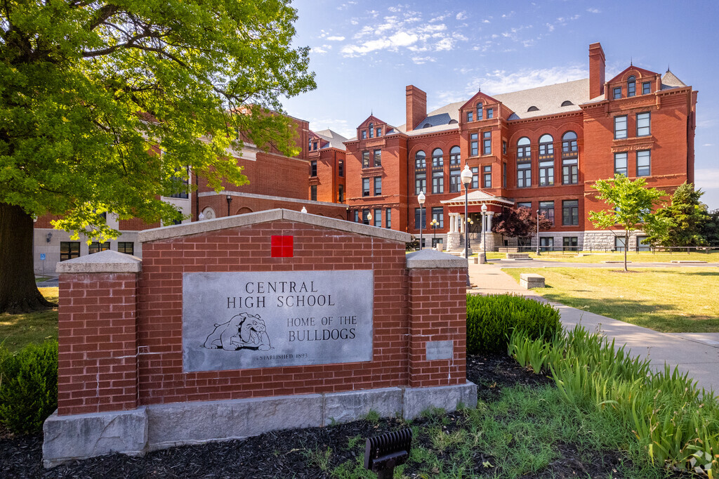 The average enrollment at Central High School is around 1,500 students.