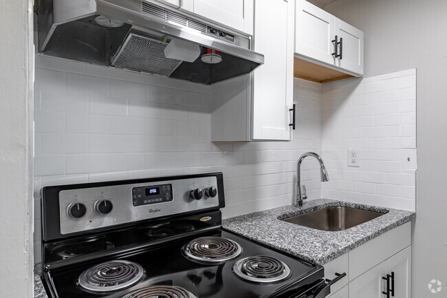 1BR, 1BA - 658SF (Upgraded)