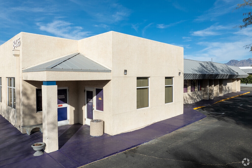 Eastpointe High School has a 97% graduation rate.