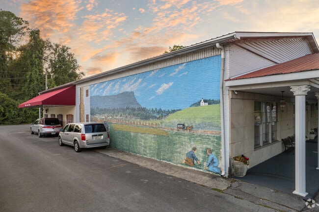 A glimpse into the past can be found in Chickamauga's downtown mural.
