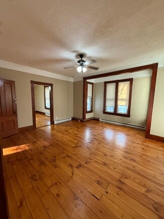 17 Sunnyside Ave Unit 3 BR 1 Bath Apartment, Putnam, CT 06260