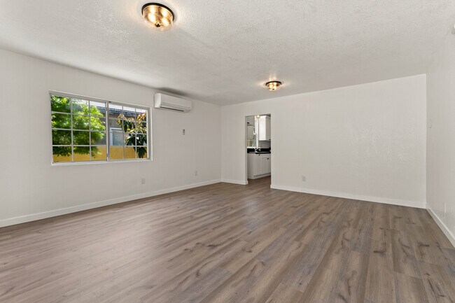 2218 S Redondo Blvd unit B, Los Angeles, CA 90016 - photo 5