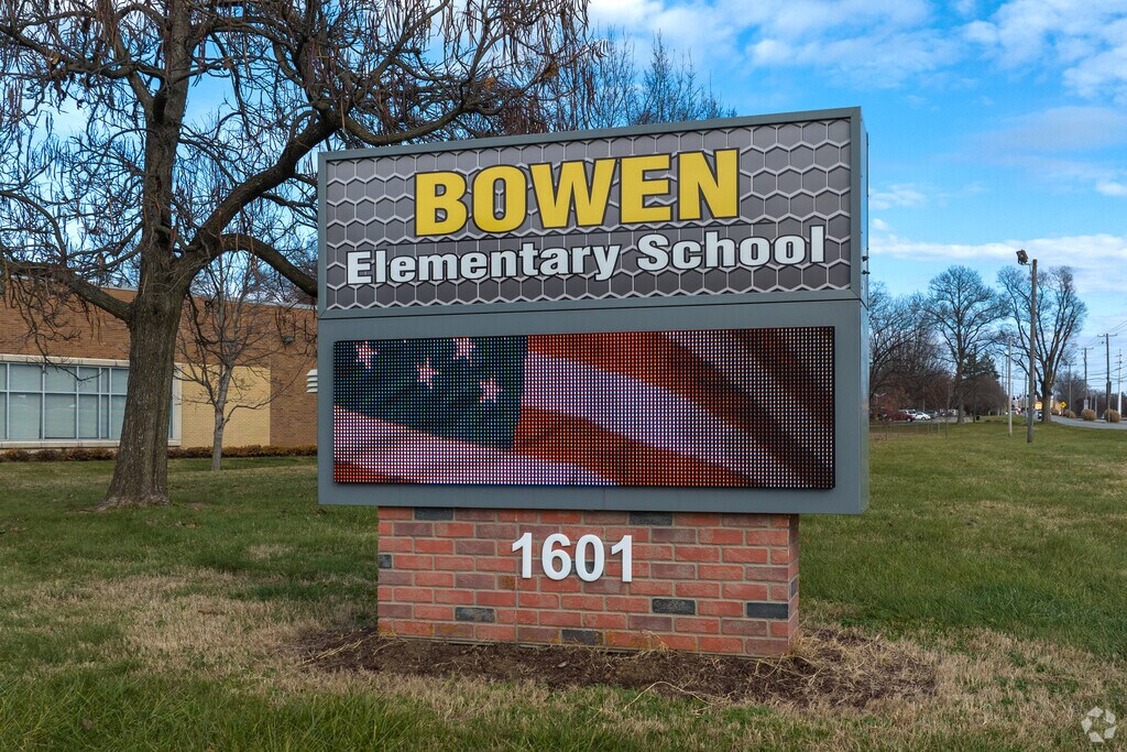 Bowen Elementary School is an above average public school in Louisville, Ky.