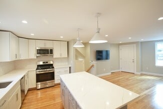 173 Prospect St Unit 1, Waltham, MA 02453