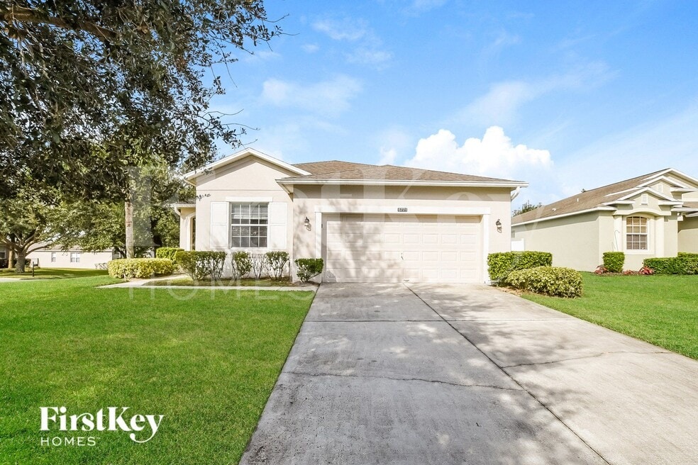 5771 Quinton Way, Mount Dora, FL 32757 - photo 1