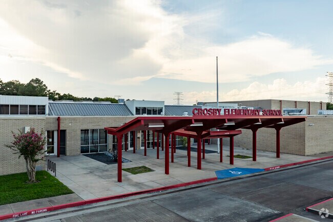 Crosby Elementary School received a B+ grade from Niche.