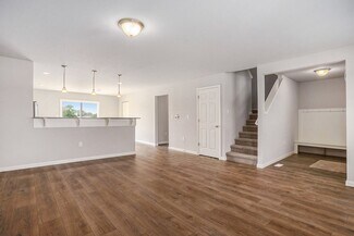 13670 Oasis Ave, Holland, MI 49424