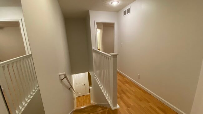 Stairway/upstair foyer