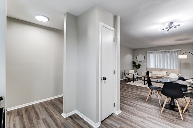 Black Pine Flats, Fort Wayne, IN 46816 - photo 7