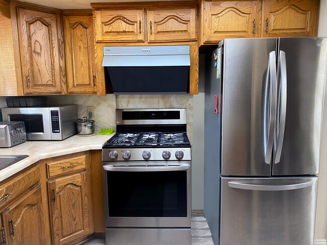 10129 S 2165 E, Sandy, UT 84092 - photo 6