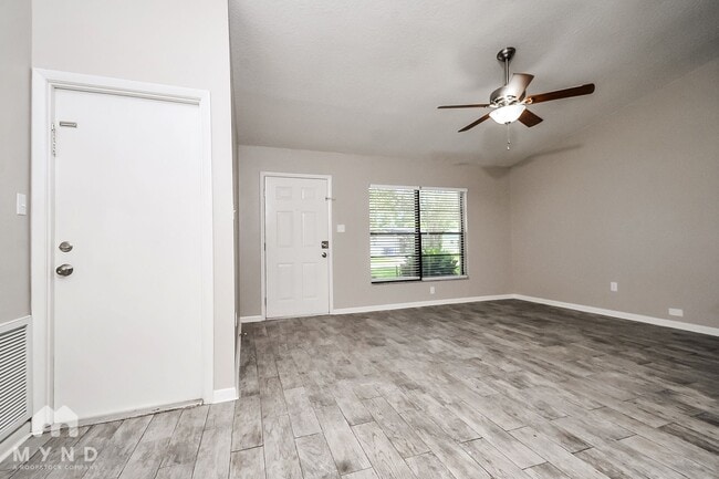 509 Bryan Valley Ct, Brandon, FL 33511 - photo 3