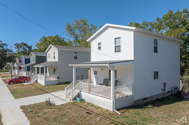 Jackson Hill has some newer homes, with more currently being built.