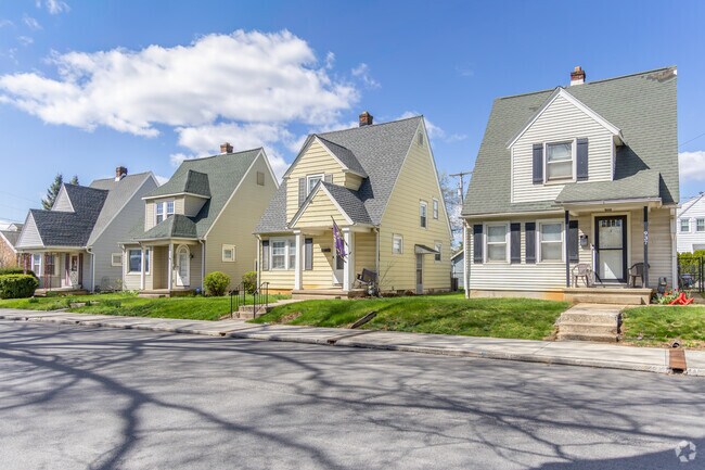 Newer Colonial homes are being built in
Northwest York.