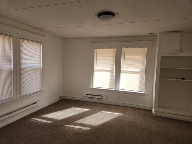 Offers loads of storage