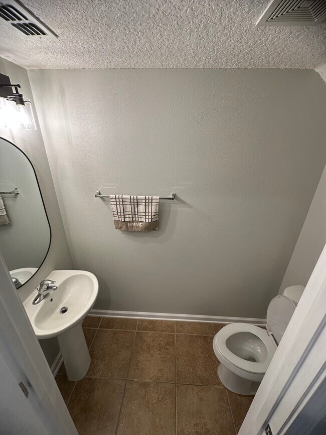 1500 Calming Water Dr unit 2406, Orange Park, FL 32003 - photo 4