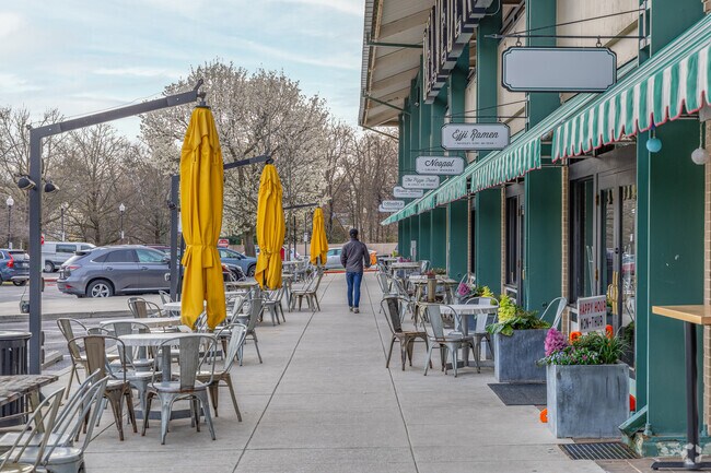 Belvedere Square Market is convenient for a quick coffee or snack on the way or back from work.
