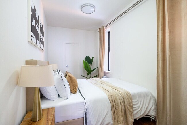 Lenox Row unit ID1021993P, New York, NY 10021 - photo 3