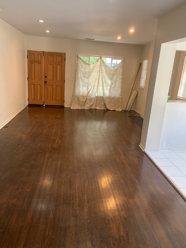 1016 Palm Ave, West Hollywood, CA 90069 - photo 3