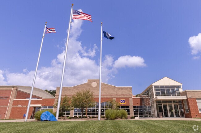 Welcome to Ravenna High School in Ravenna, OH.