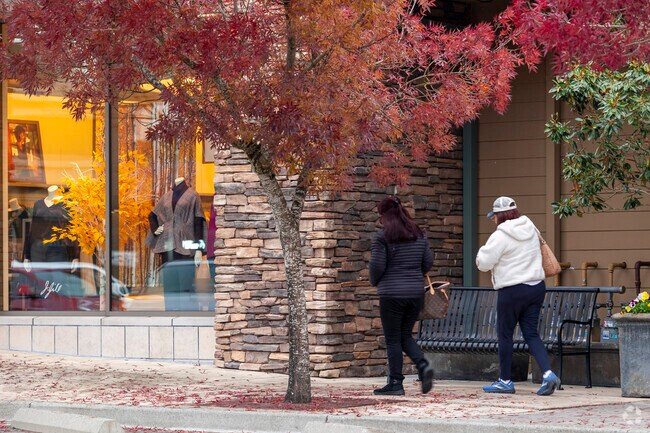 Enjoy shopping with friends at Gig Harbor.