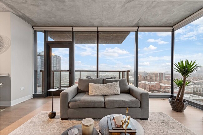 1044 W Van Buren St unit ID1029609P, Chicago, IL 60607 - photo 6