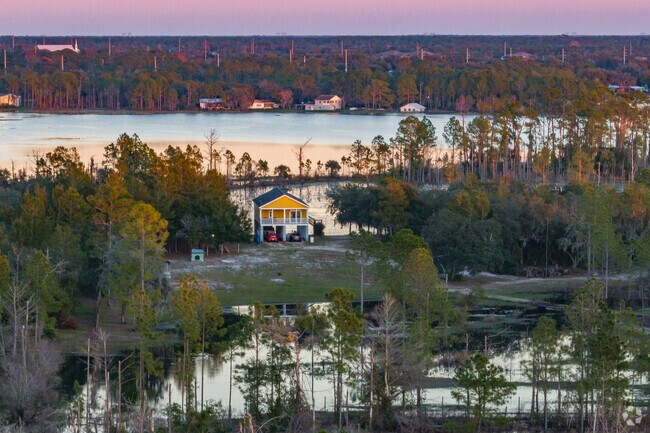 Many homes in Deltona are built along the many local lakes.