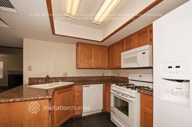 1501 Pacific Terrace Dr, Las Vegas, NV 89128 - photo 7