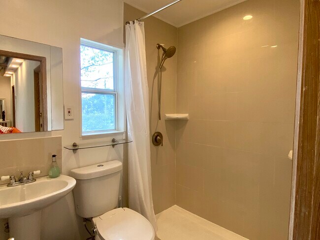 500 NE 62nd St unit Cozy 2 BR apartment, Miami, FL 33138 - photo 7