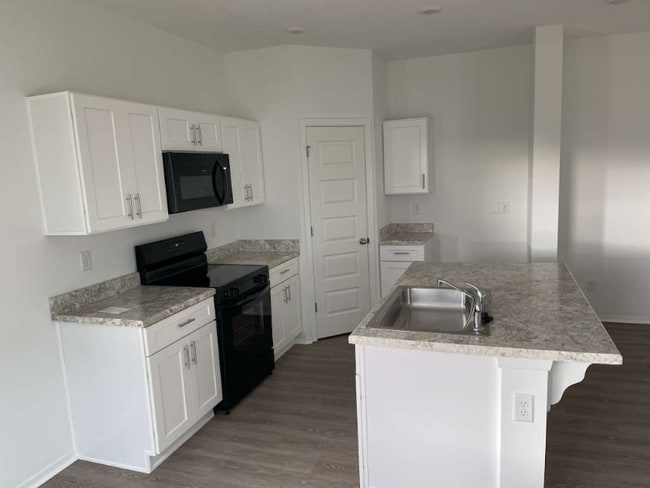 6721 SW Dignity Ave, Bentonville, AR 72712 - photo 3