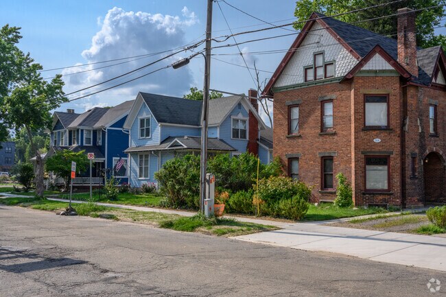 The Central Business District includes homes in all price brackets.