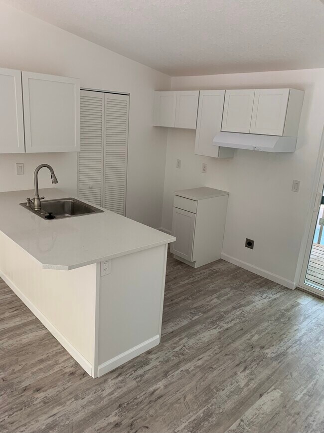 4950 SW 45th Ave unit 16, Portland, OR 97221 - photo 6