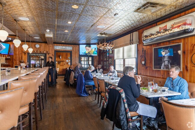 Head to Greyhound Tavern for a warm meal and classy vibe in Fort Mitchell.