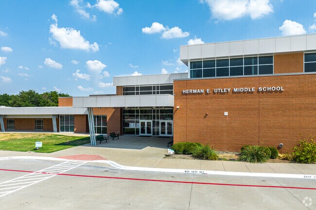 Welcome to Herman E. Utley Middle School in Rockwall, TX.