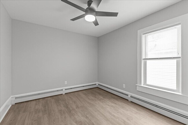 88-94 Lafountain St unit 90 Lafountain St, Burlington, VT 05401 - photo 4