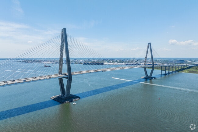 Remley's Point is a quick commute to downtown Charleston over the Ravenel bridge.