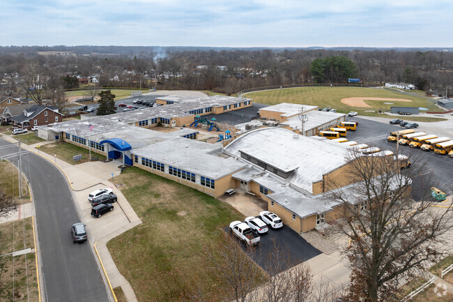 Eagleview Elementary School in Columbia, IL prioritizes learning and collaboration.