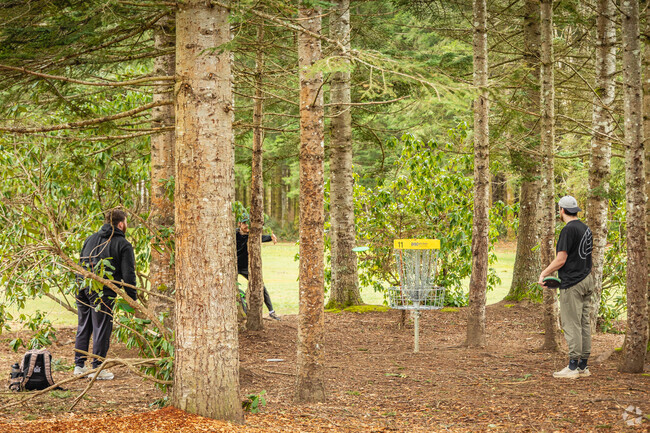 Near Riverpoint, the South Fork Landing Disc Golf Course is best enjoyed with friends.
