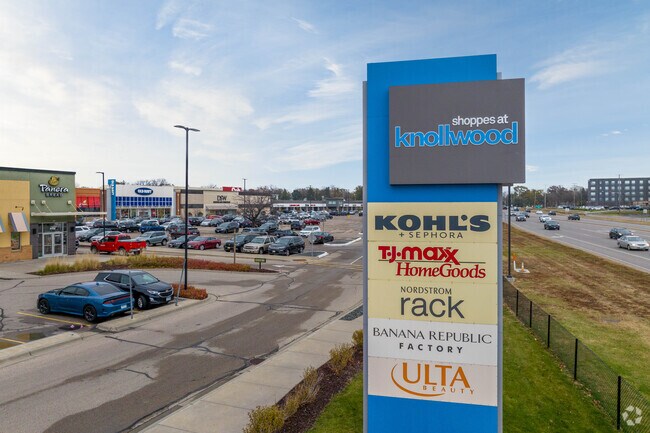 The Shoppes at Knollwood is a large retail district near Cobblecrest.