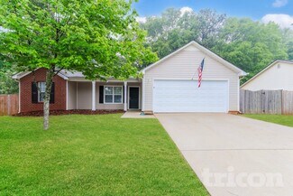 449 Sarah's Ln, Locust Grove, GA 30248