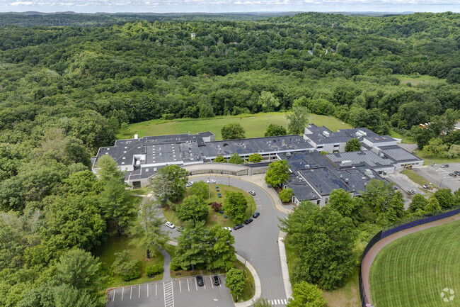 John Jay Middle School is located at 40 N Salem Road in Cross River, NY.