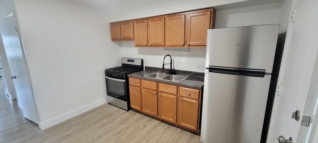 10414 Michael Todd Terrace unit 1N, Glenview, IL 60025 - photo 4