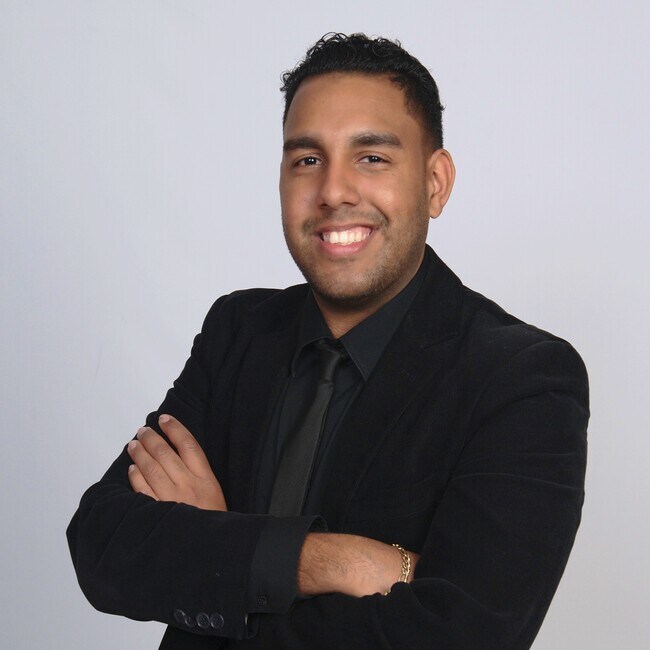 Agent Photo