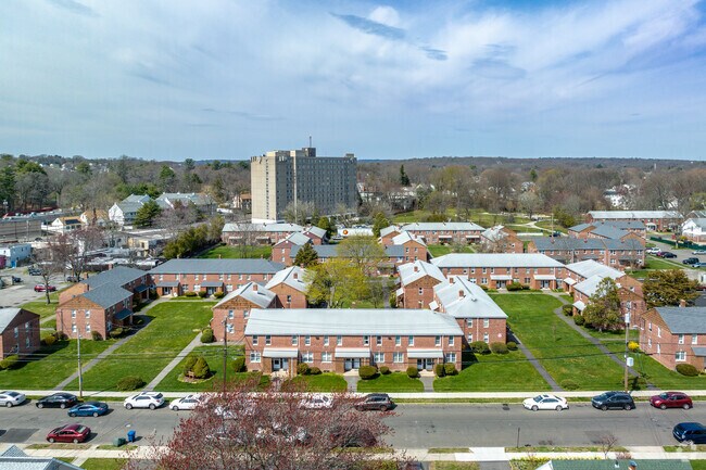 These brick condos are a great option for housing in North Bridgeport.